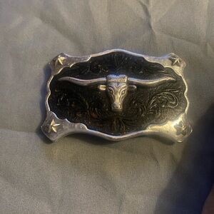 Western Bullhead Belt Buckle in Silver and Black